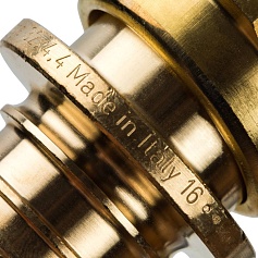 STOUT  Переходник с накидной гайкой 32xG 1" для труб из сшитого полиэтилена аксиальный