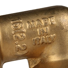 STOUT  Угольник-переходник с внутренней резьбой 16xG 1/2" для труб из сшитого полиэтилена аксиальный