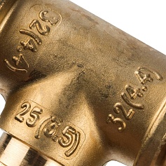 STOUT  Тройник переходной 32x25x32 для труб из сшитого полиэтилена аксиальный