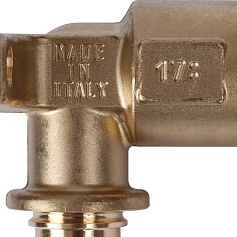 STOUT  Угольник настенный с длинным нарезным патрубком 20-Rp 1/2"