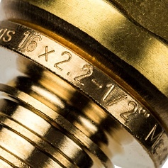 STOUT  Переходник с накидной гайкой 16xG 1/2" для труб из сшитого полиэтилена аксиальный