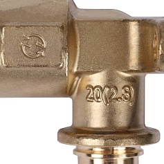 STOUT  Угольник настенный с длинным нарезным патрубком 20-Rp 1/2"